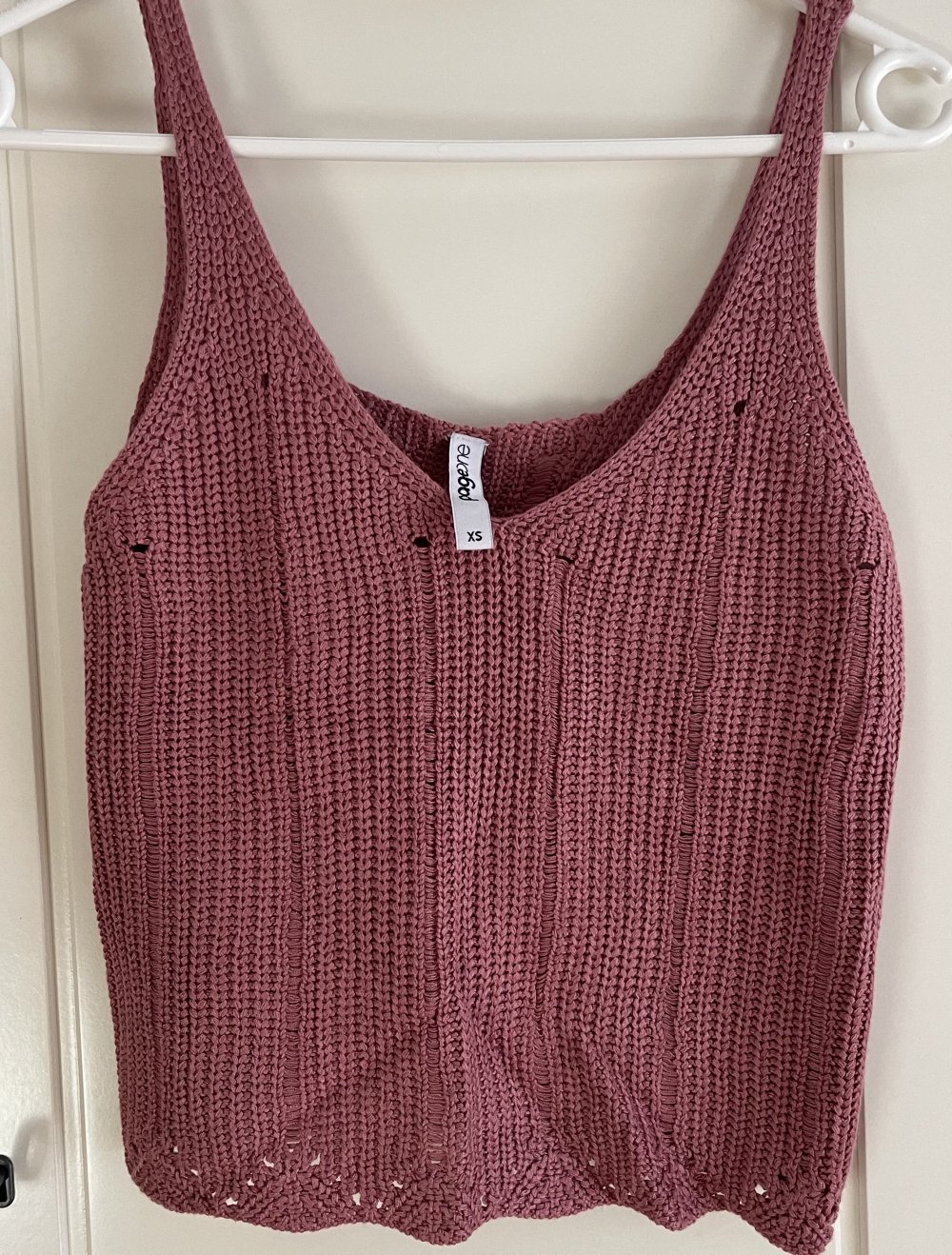 4 Tops je 3 Euro