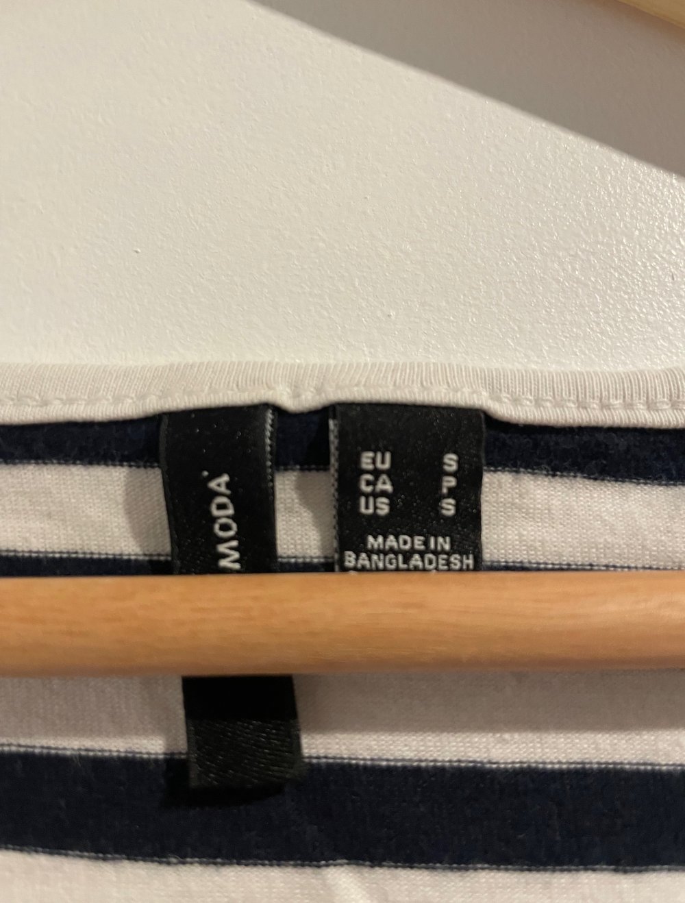 gestreiftes Shirt