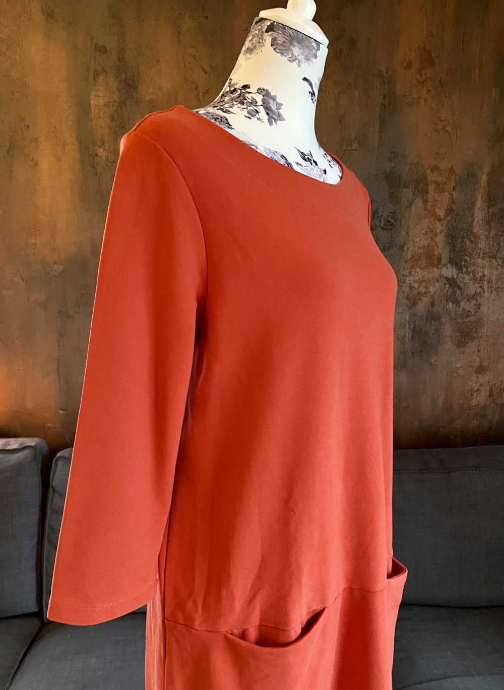 Rotes Midikleid mit aufgesetzten Taschen Indiska Größe L