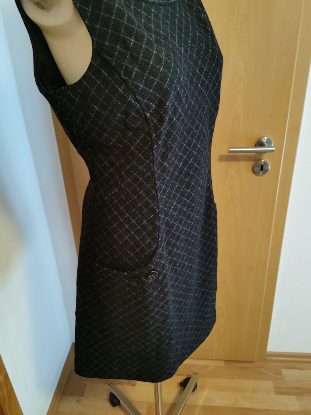 schwarz-grau kariertes Damen- Business- Kleid, von „Esprit“,Gr. 42