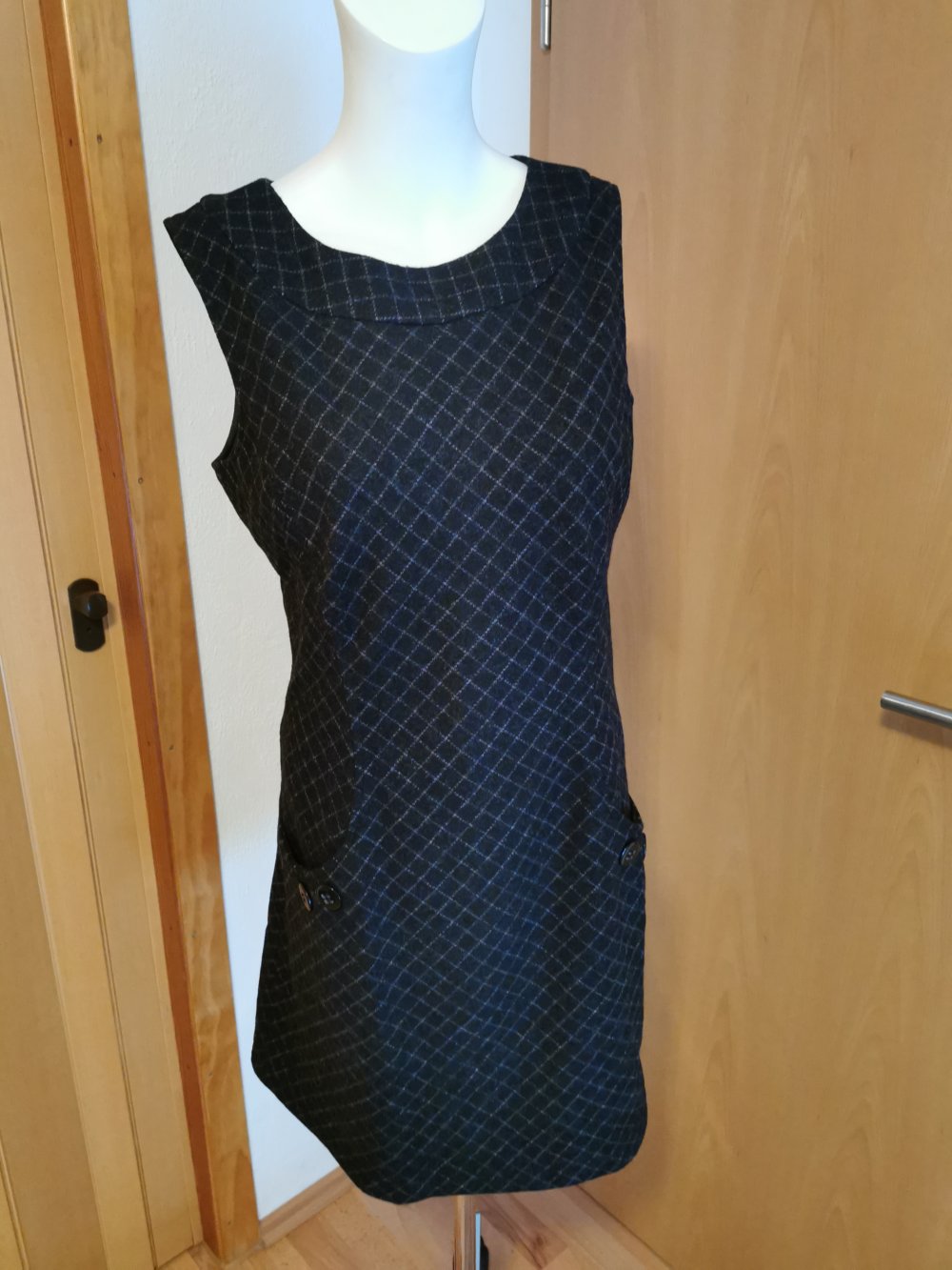 schwarz-grau kariertes Damen- Business- Kleid, von „Esprit“,Gr. 42