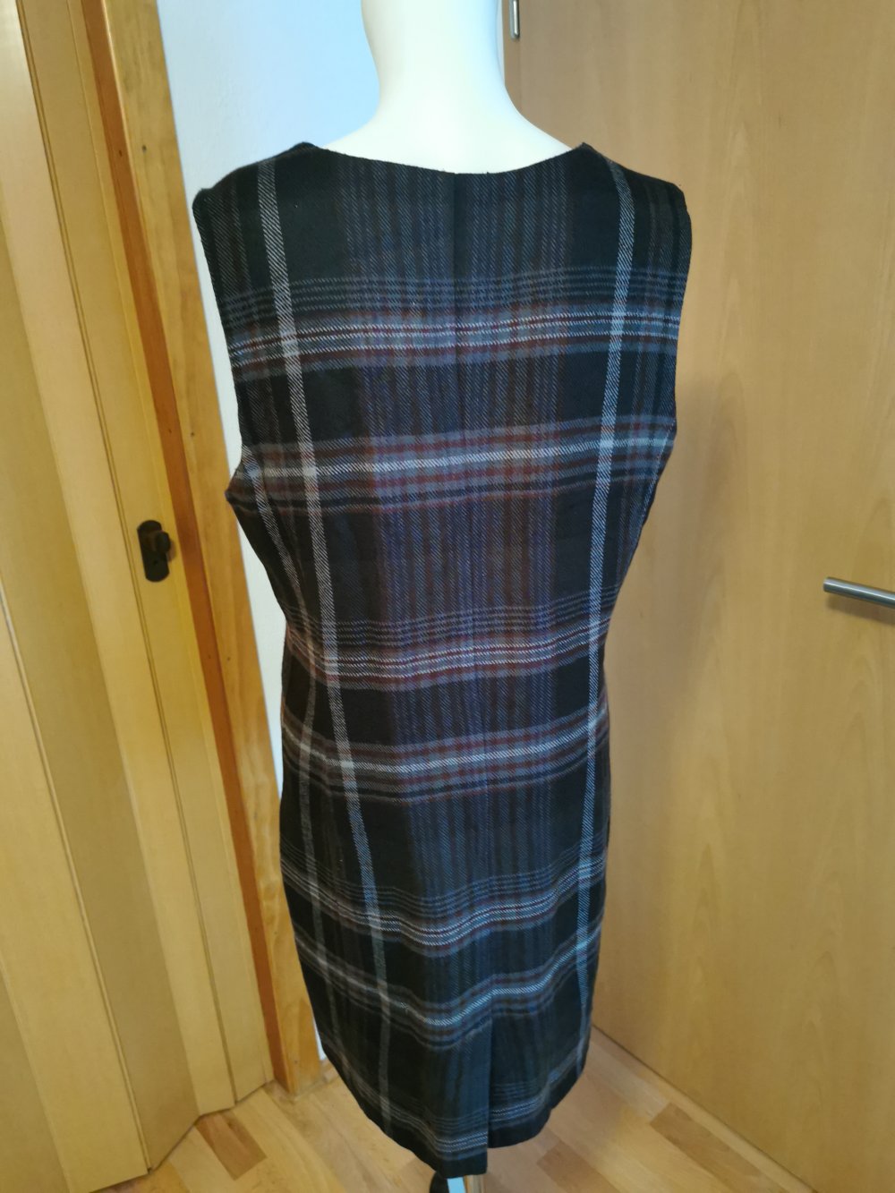 schwarz kariertes Damen- Business- Kleid, von „Vivance“, Gr. 40