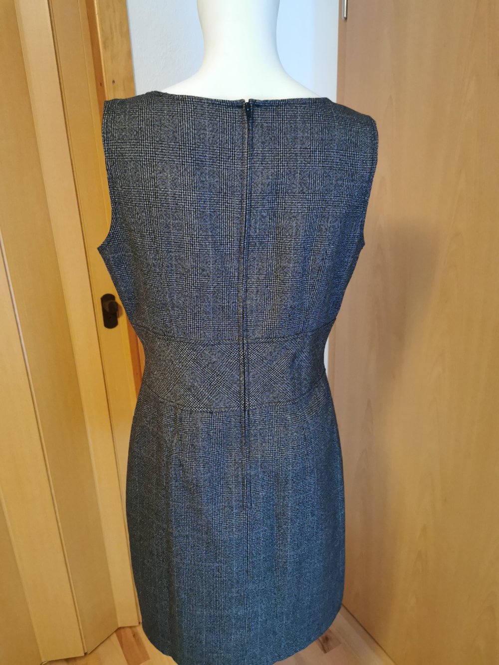 schwarz-grau kariertes Damen- Business- Kleid, von „Orsay“, GR. 40