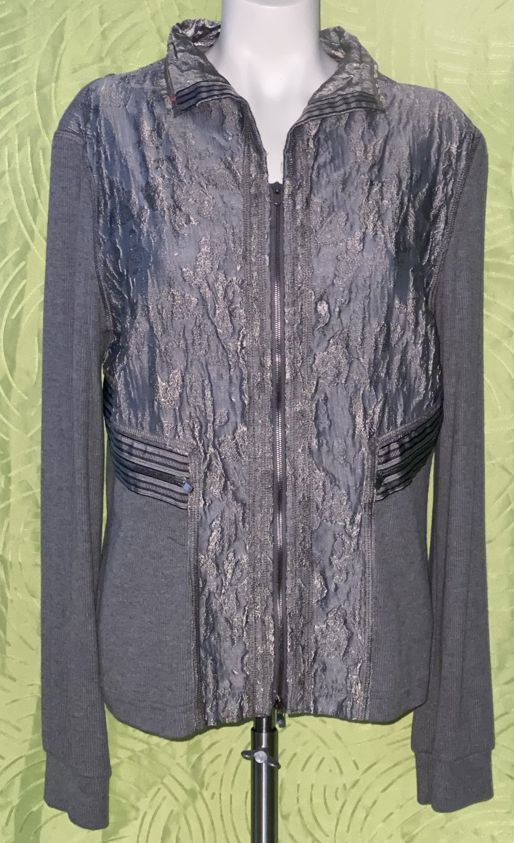 Beate Heymann Damen Strickjacke in der Größe 42  im sehr guten Zustand