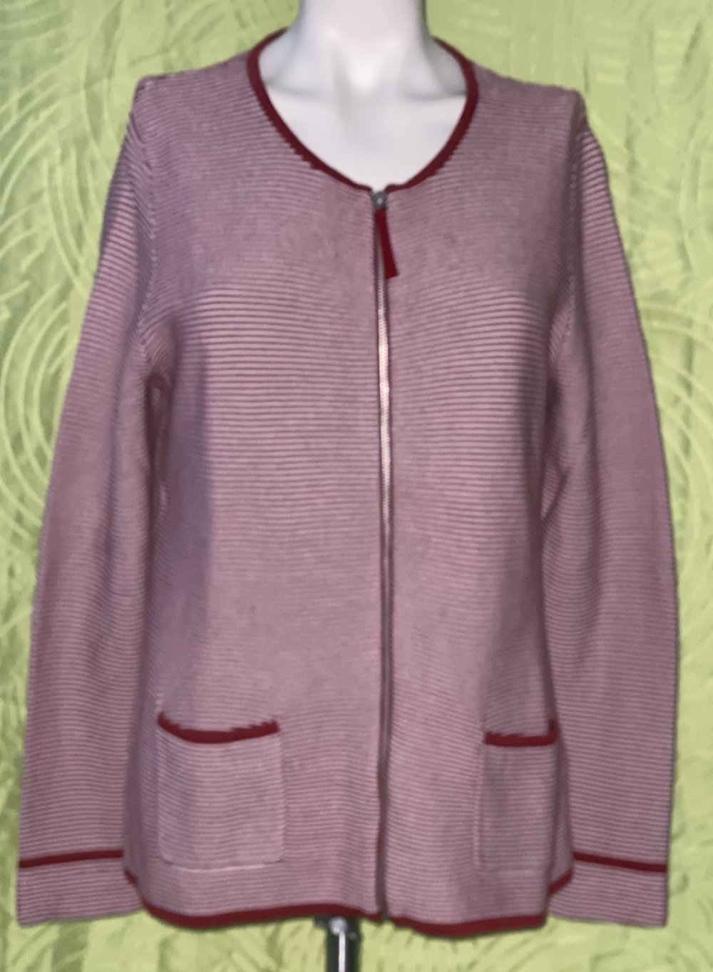 Christian Berg Damen Strickjacke in der Größe 40  im sehr guten Zustand