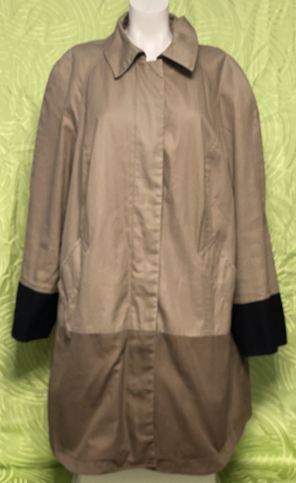 Selection by Ulla Popken Damen Jacke-Mantel in der Größe46/48  im sehr guten Zustand