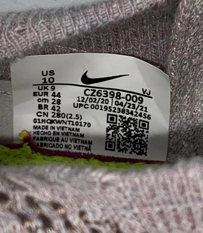 neue Nike Sneaker Space Hippie 04 'Be T in der Größe 44
