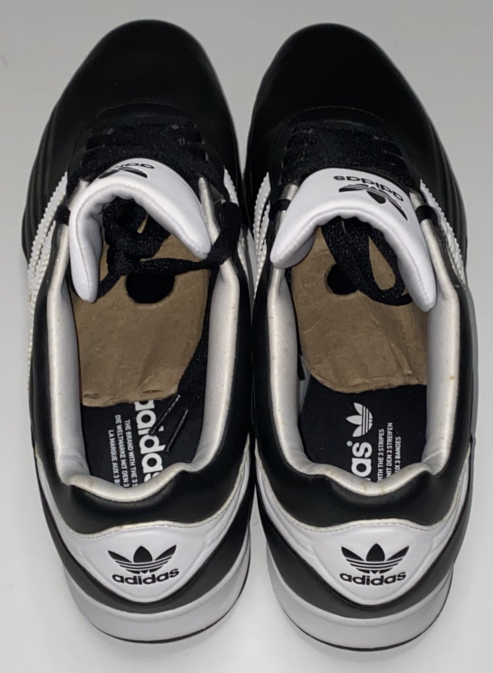 Neue Adidas G43847 Herren Schuhe in der Größe 45 1/3 (UK 10,5)