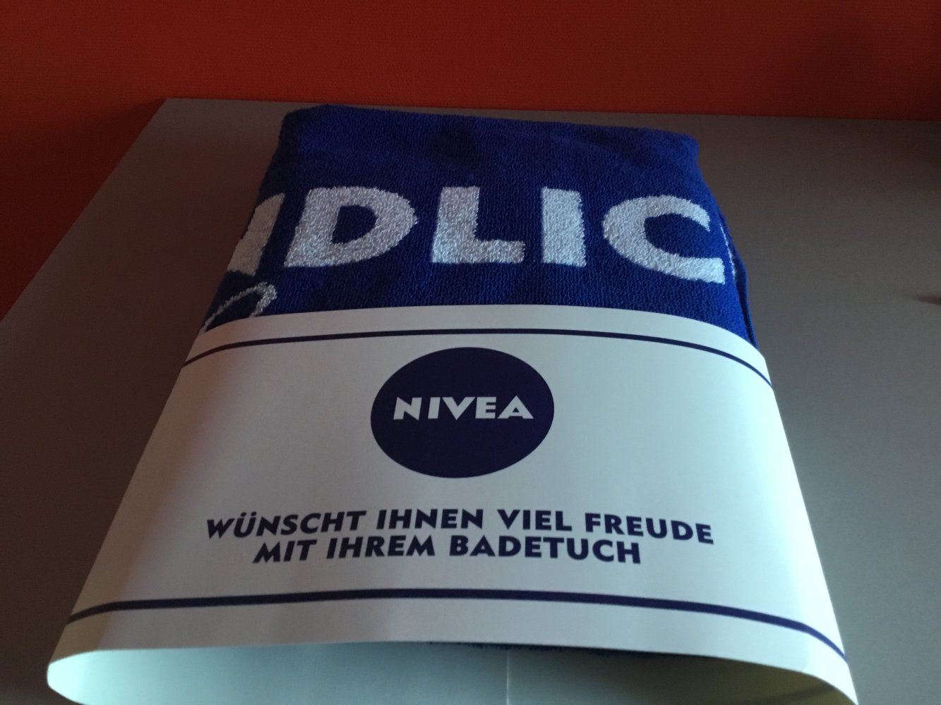 Badetuch - Wärmflasche - Umhängetasche - NIVEA - NIVEA NIVEA 