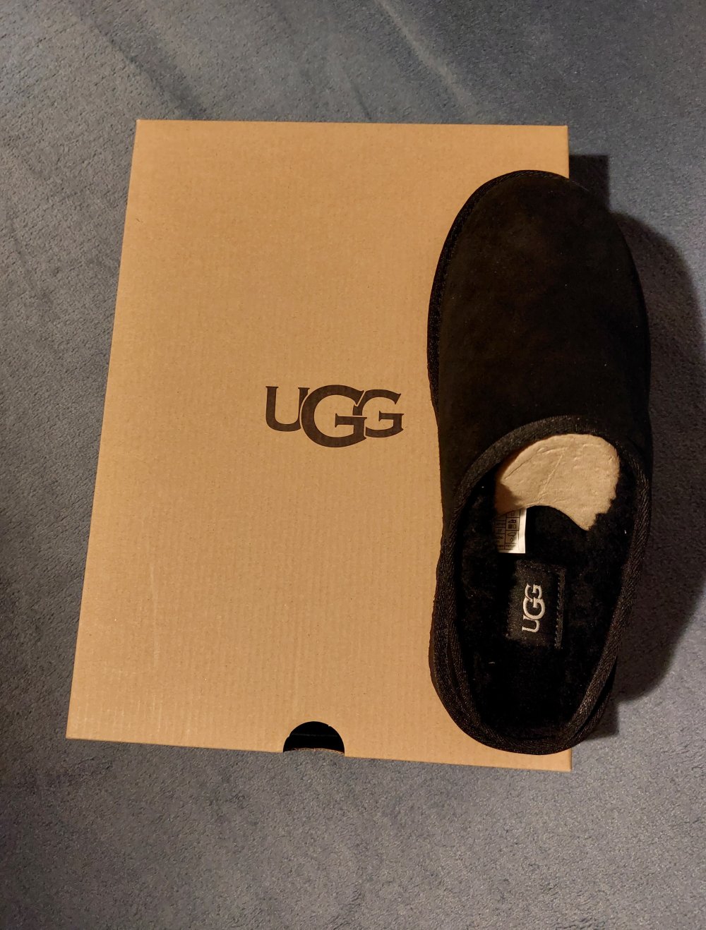Original UGG Classic Slip-On / Pantoffeln / Hausschuhe, Farbe: Black, Gr. 42