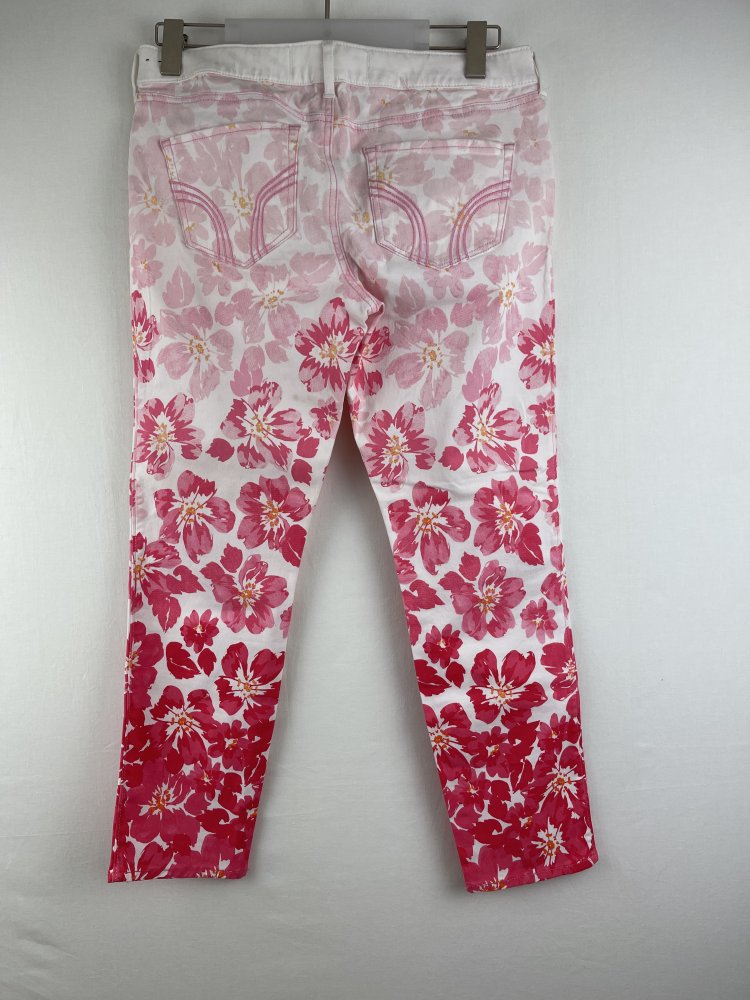 Blumige Hollitster Jeans - Größe 36