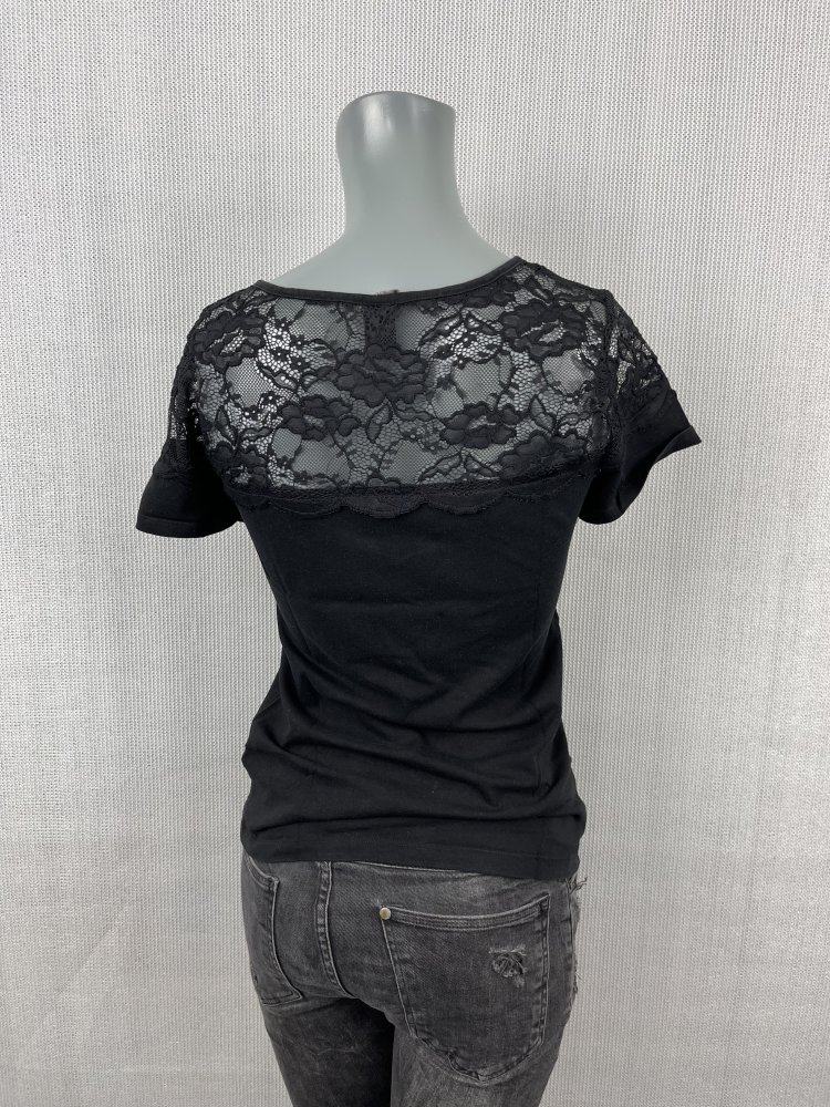Süßes Shirt H&M mit Spitze - Größe S