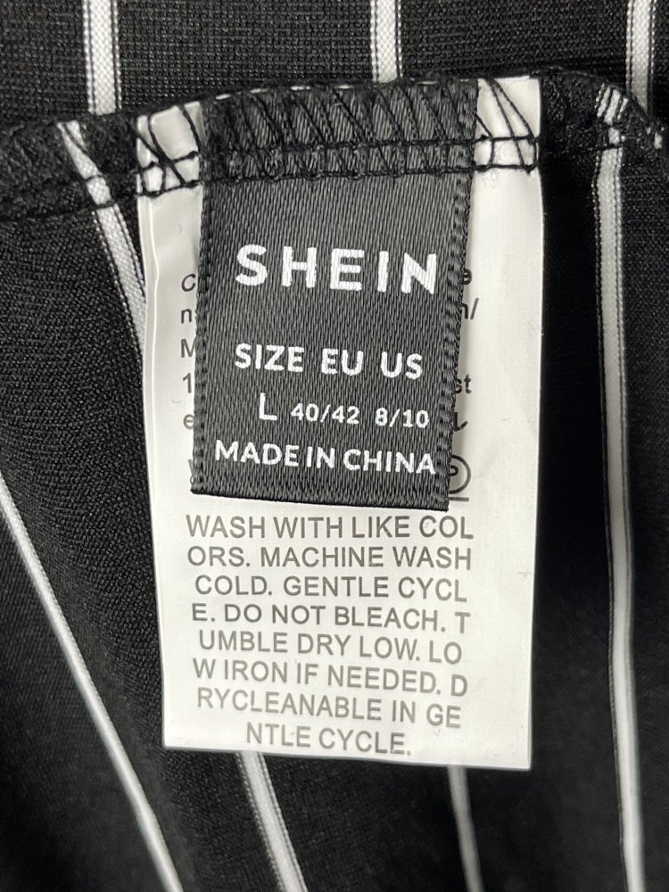 Neues SHEIN Kleid - Größe L
