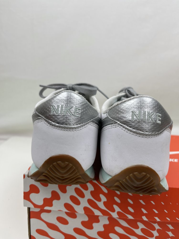 Nike Sneaker - Größe 38.5