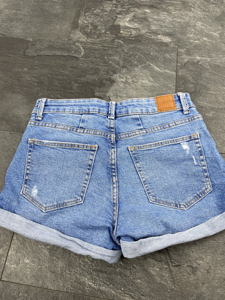 Bershka Shorts - Größe 36