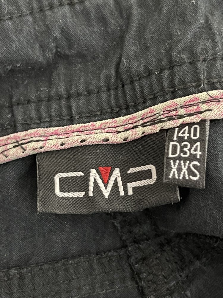 Schöner schwarzer CMP Rock  - Größe 34
