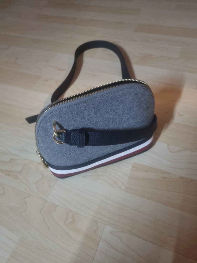 Neue Tasche von Tommy Hilfiger 