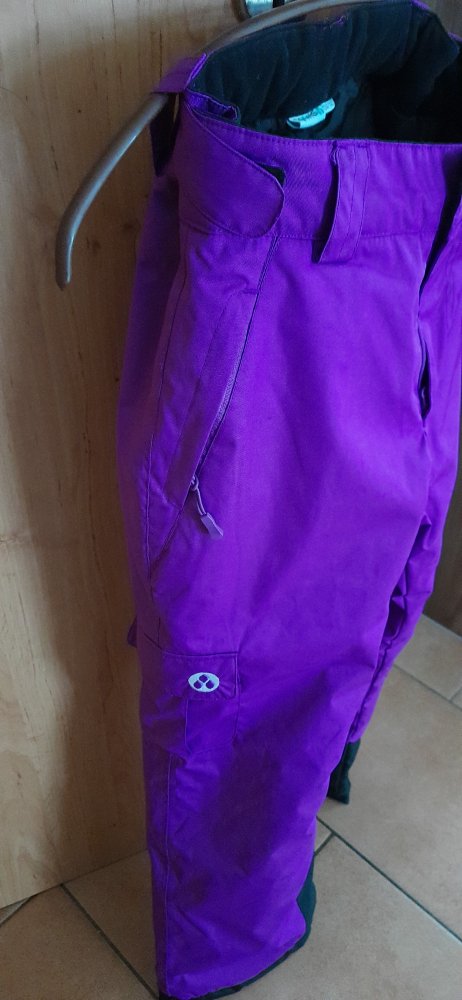 Lila Skihose Größe 134/140 