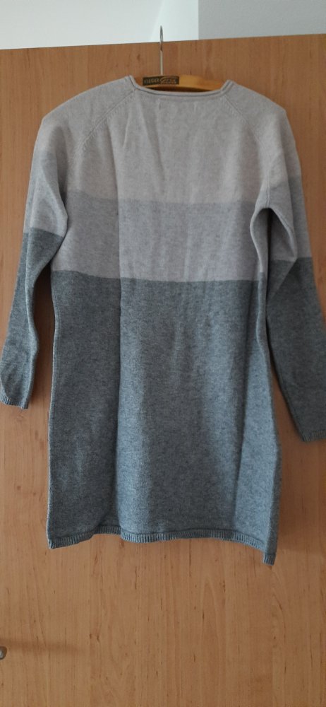 Strickkleid/Longpulli Grau 