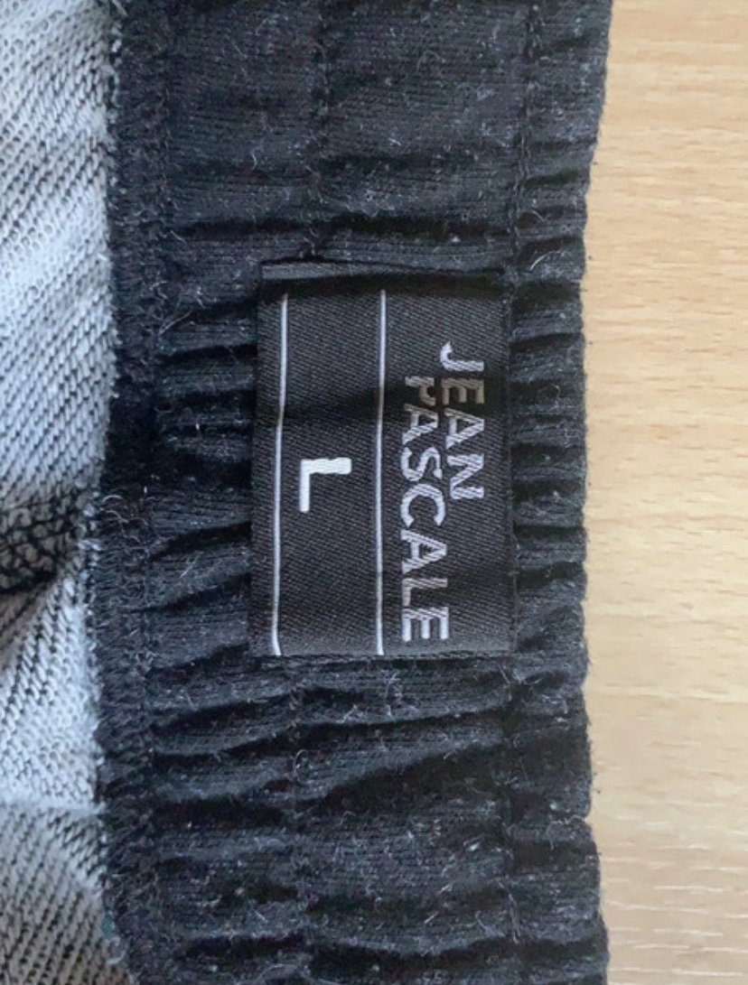 schwarze kurze jogginghose