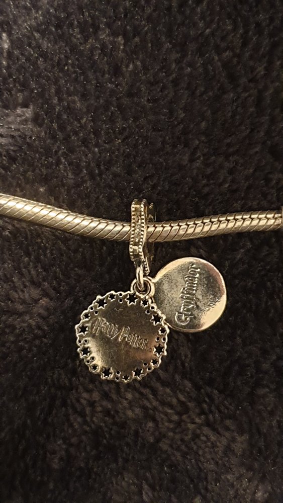 Pandora Harry Potter Hogwarts Haus-Wappen Gryffindor, Löwe, silber rot, Motto, Stern, original, guter Zustand, Dangle Charm