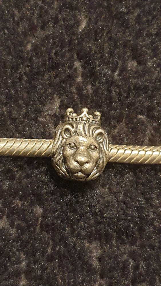 Pandora Löwe Kopf König Krone Lion King Charm, guter Zustand