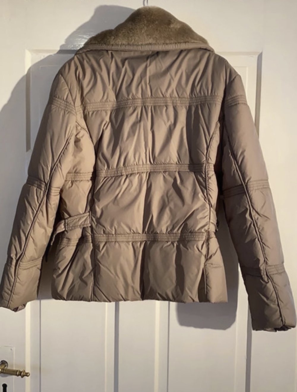 kurze Winterjacke
