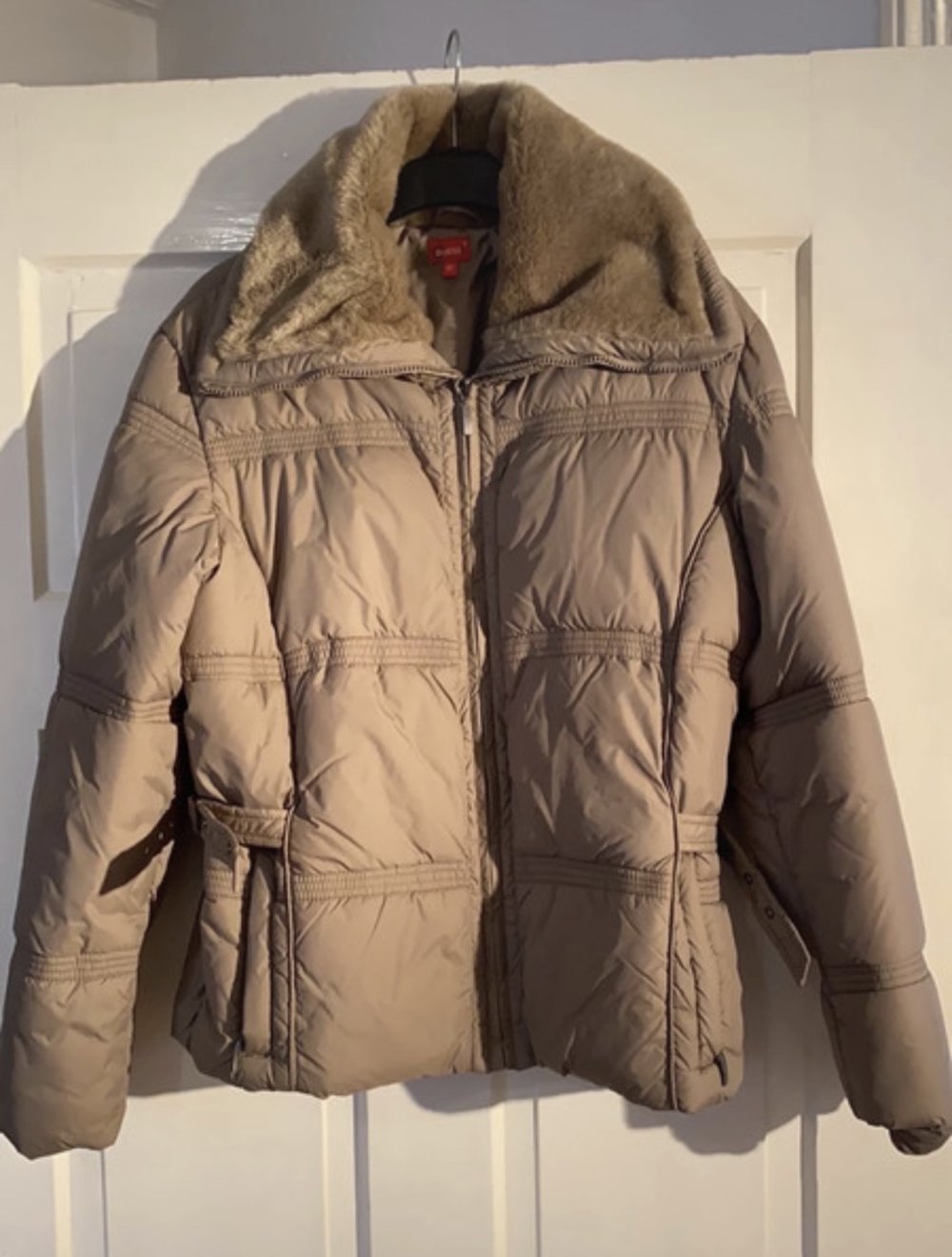 kurze Winterjacke