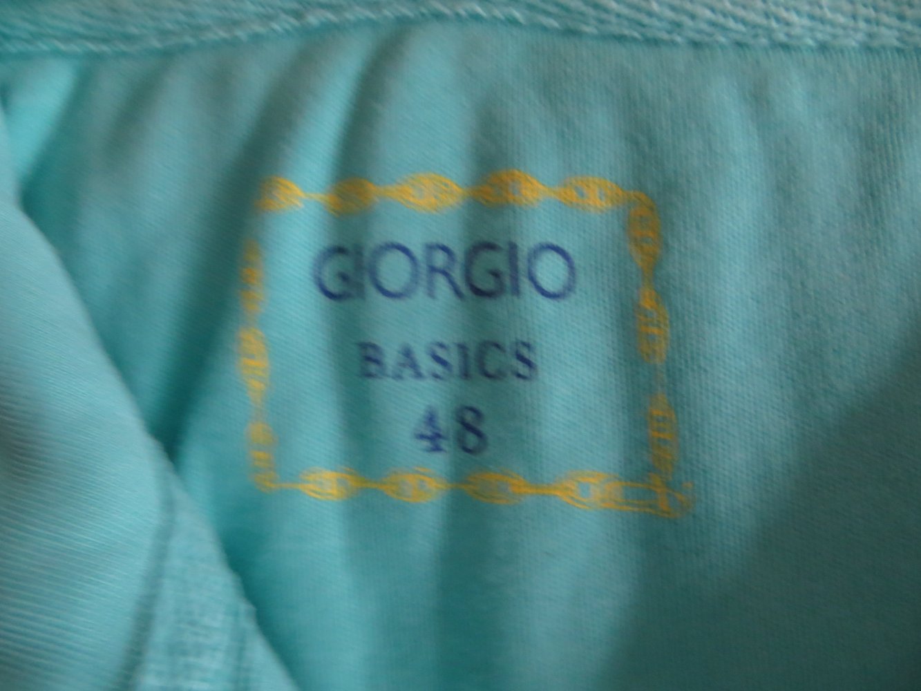 2 Giorgio Basics Shirts, Gr 48, 100% Baumwolle  auch einzeln abzugeben je 6€