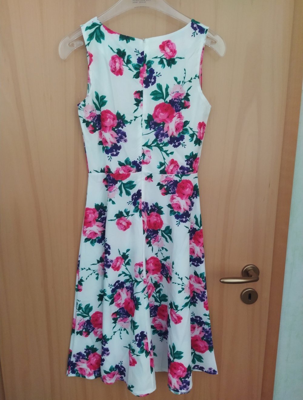 Schönes Minikleid