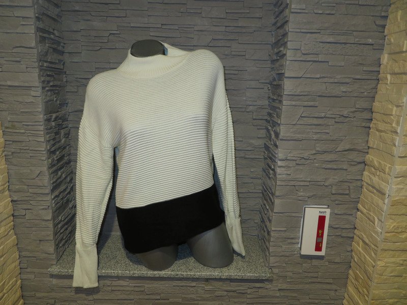 Damen Oversize Pullover Größe 38 von Autograph (Nr605a)
