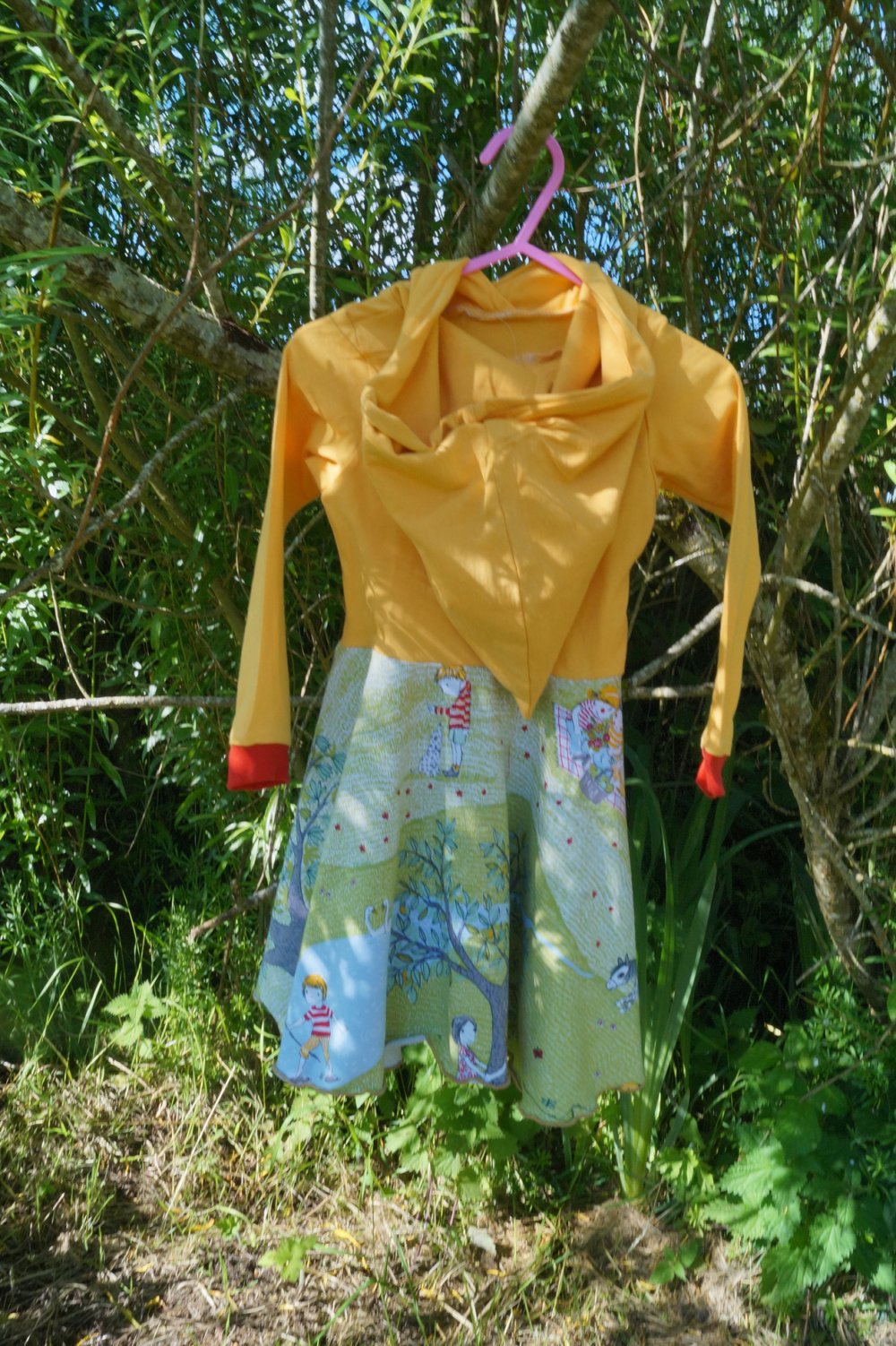 Vokuhila Kleid mit Zipfelkapuze Rock dreht sich Gr. 80 85