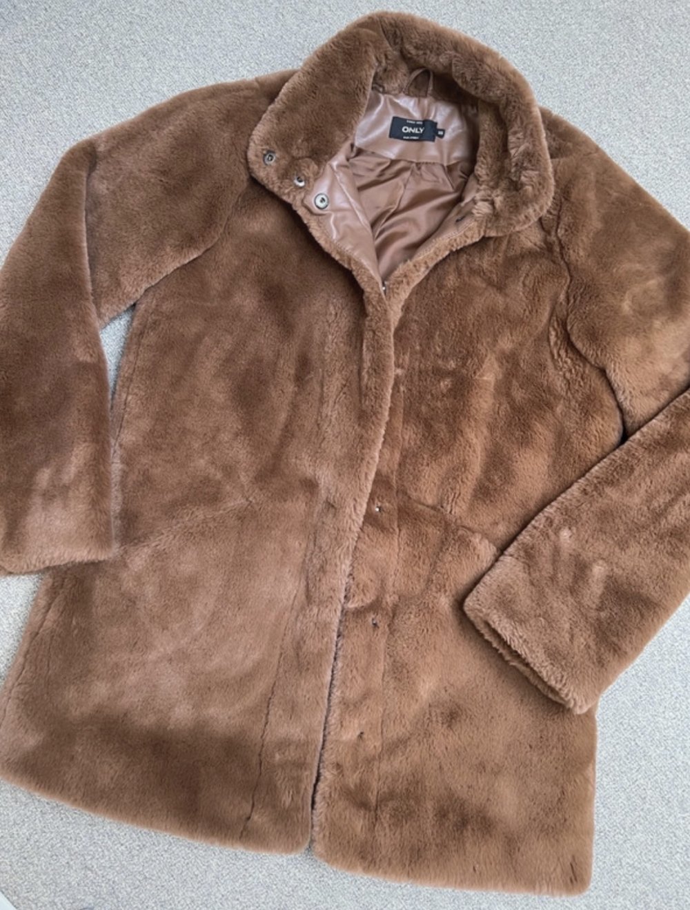 Schöne Teddyjacke von Only