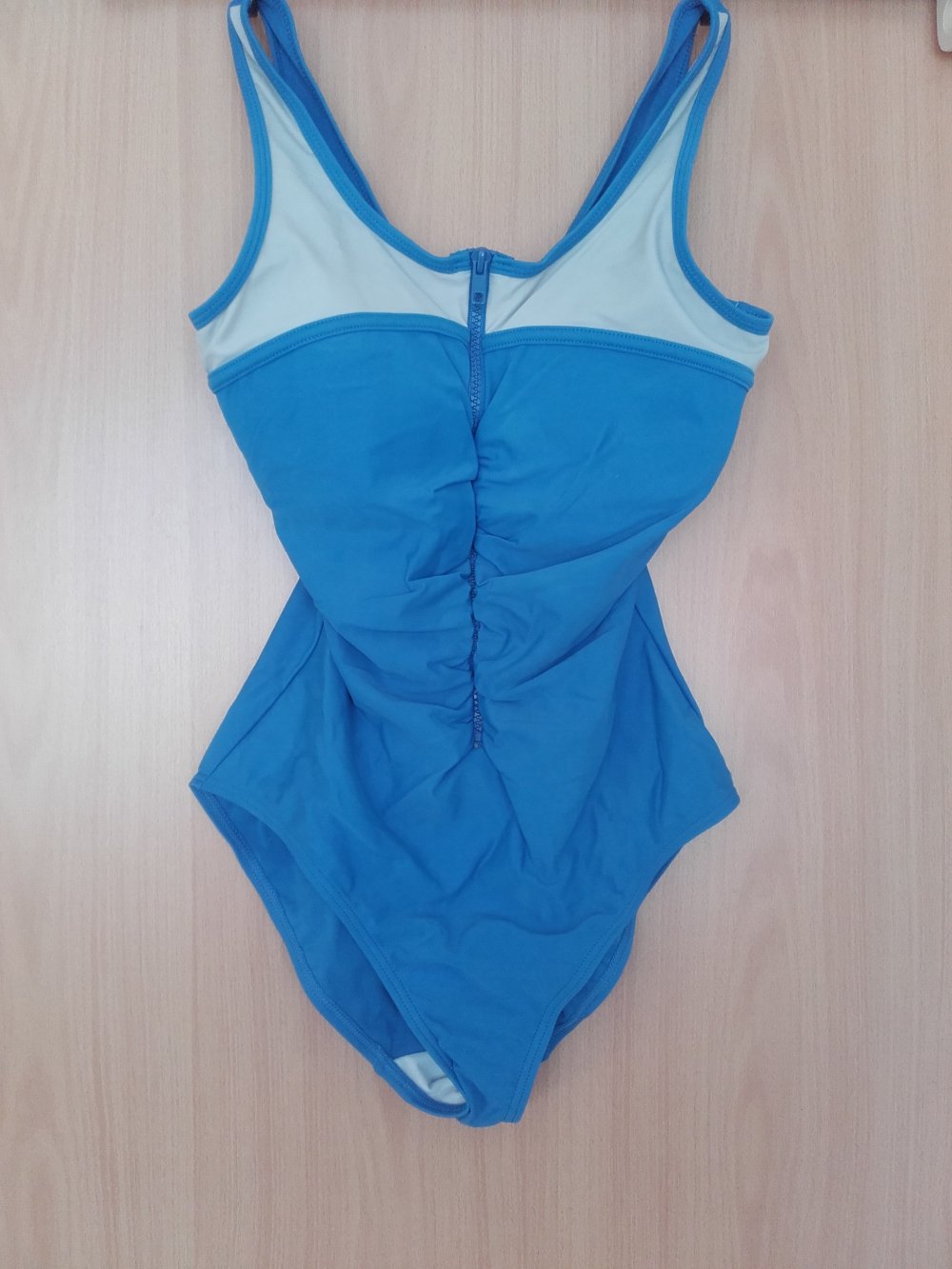 Badeanzug blau mit Reißverschluss von bpc selection