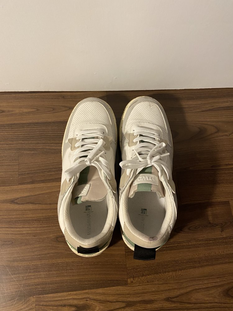 Sneaker Schuhe