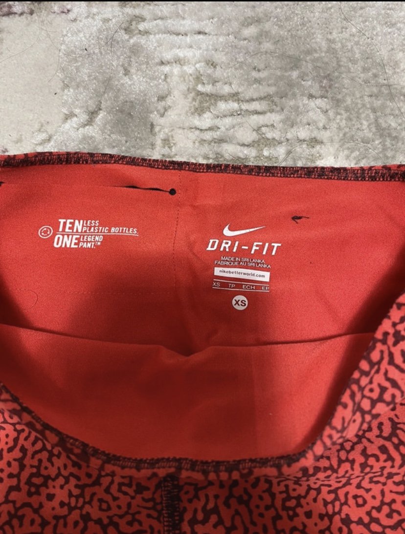 Rosa Nike Sporthose