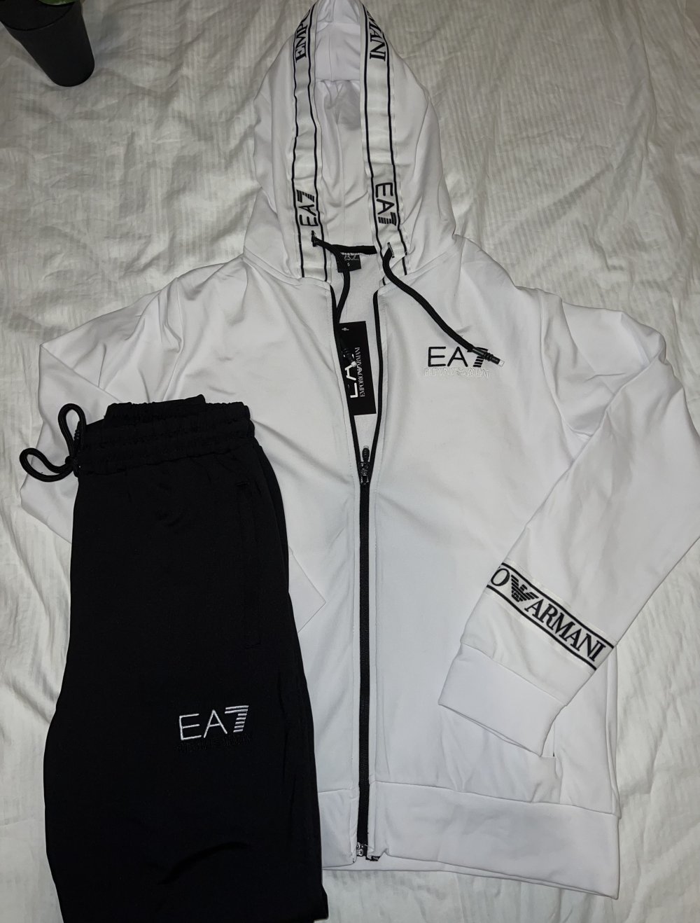 EA7 Sportanzug