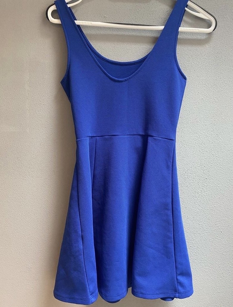 Blaues Kleid