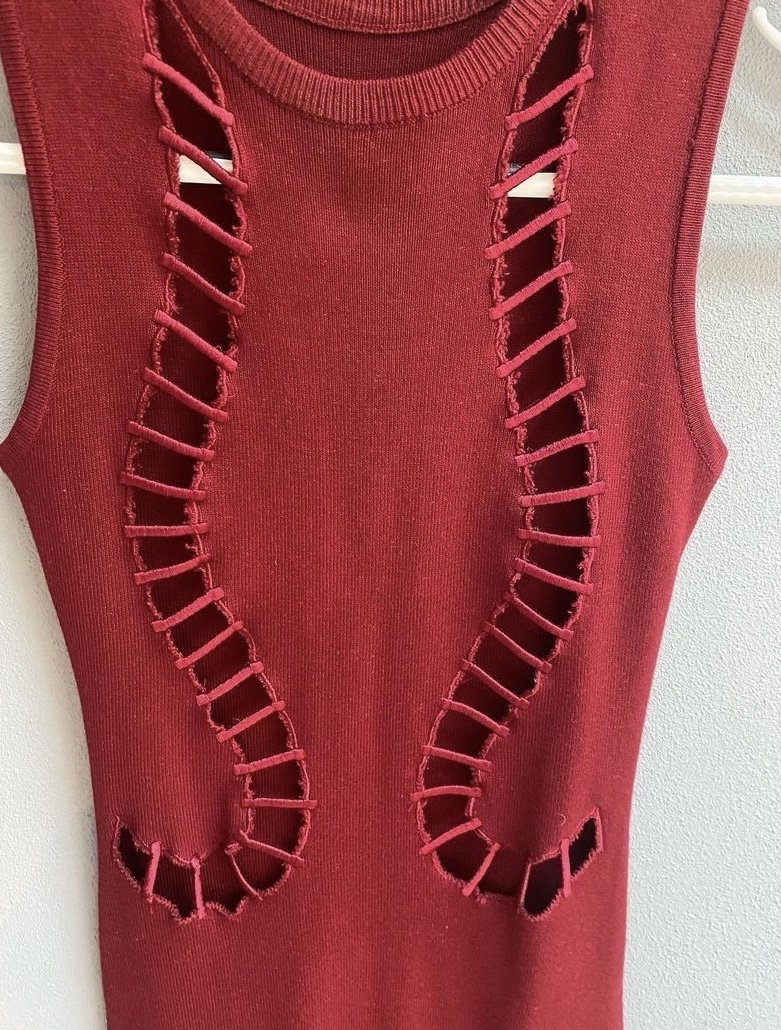 Rotes Schlauchkleid