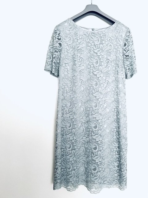 Edles Spitzenkleid