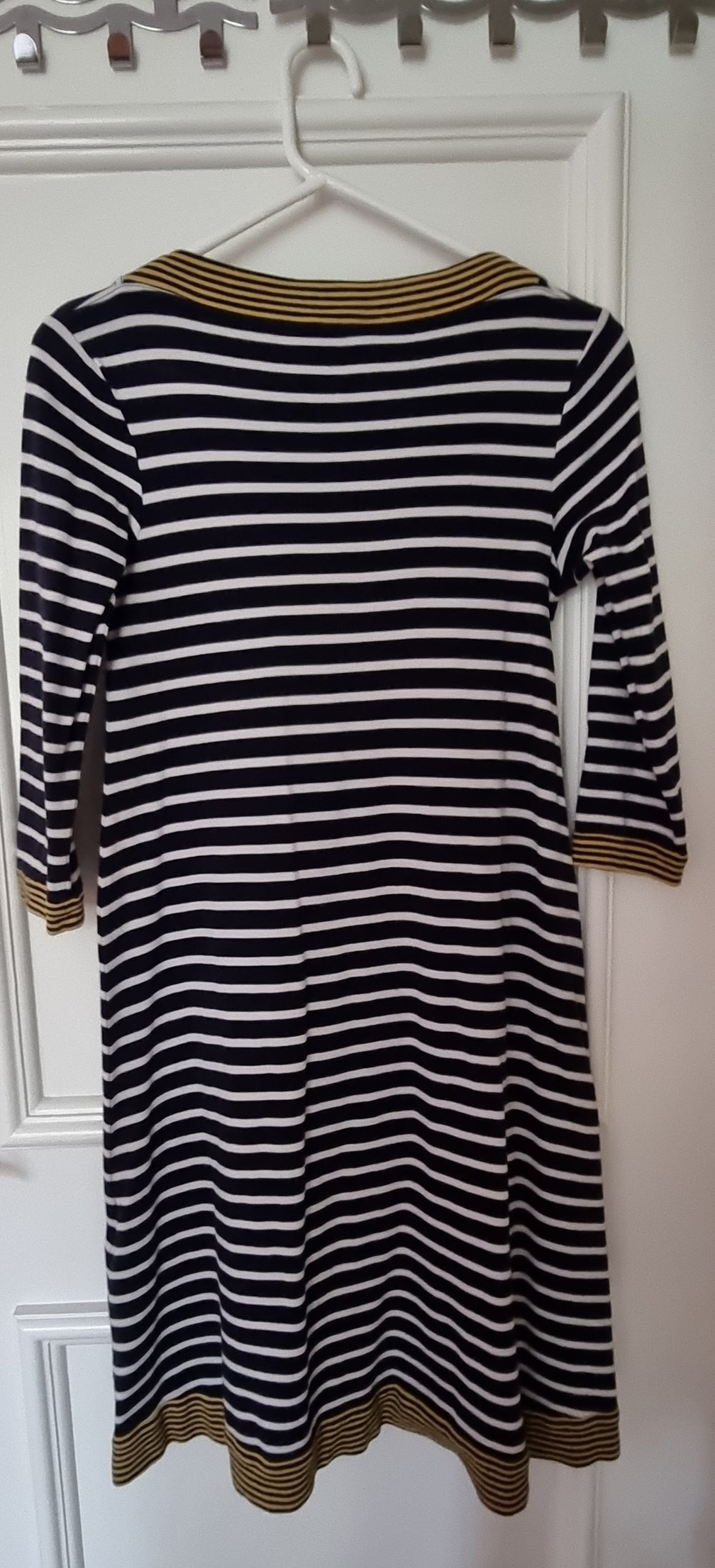 Knielanges  Kleid 