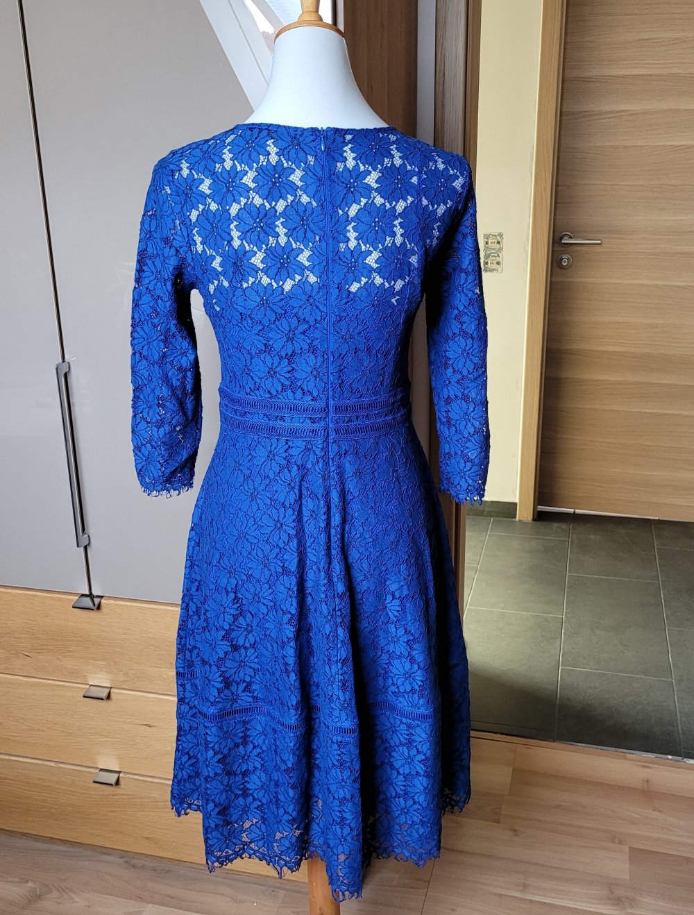Hallhuber kleid spitzenkleid s 36 blau königsblau