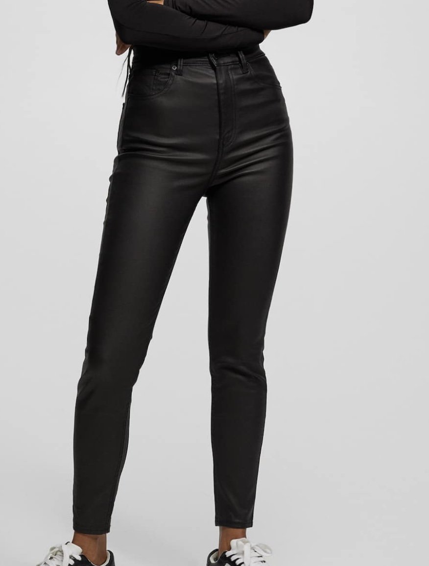 Lederhose pull and bear