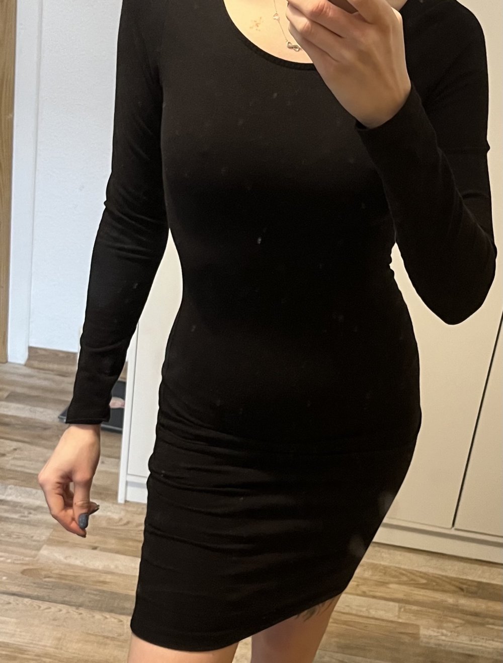 enges Kleid