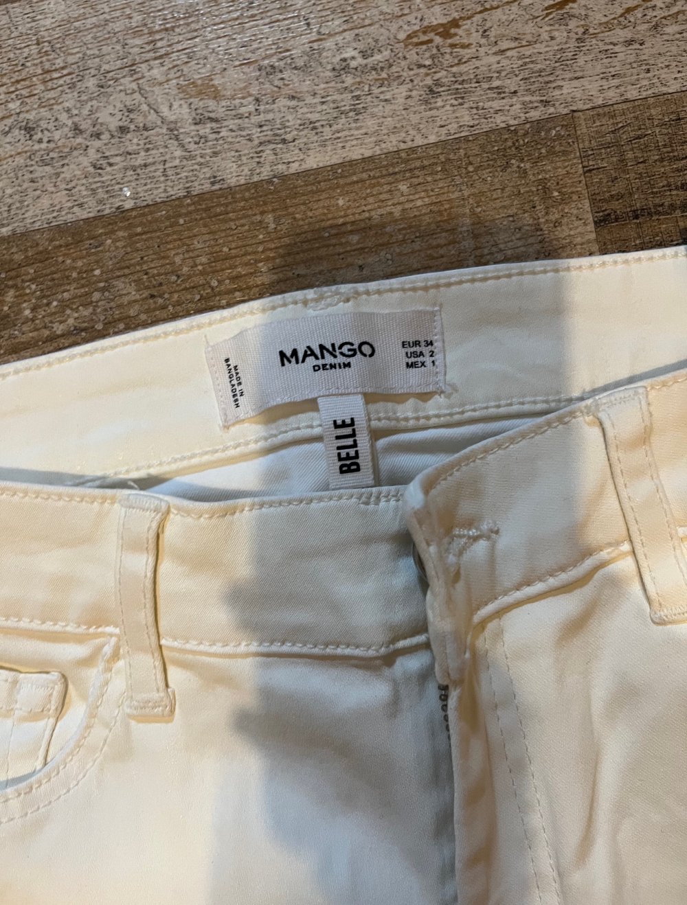 neu gewachste Hosen