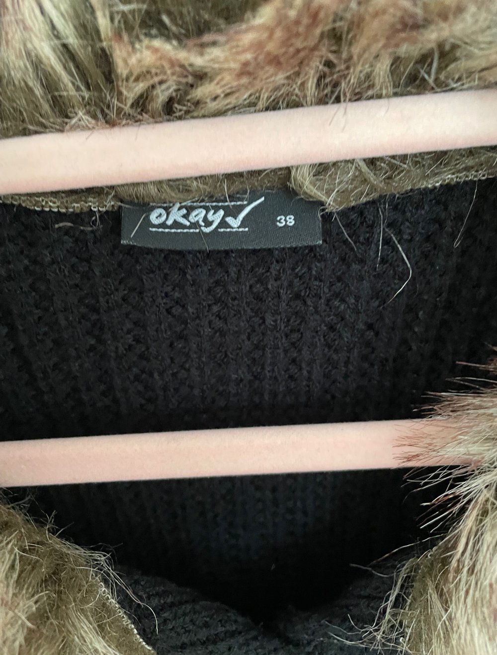 Strickjacke mit Faux Fur