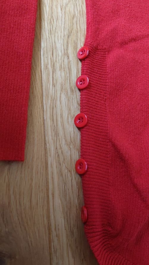 Pullover Lolita Knöpfe rot  Größe 38 / 40 