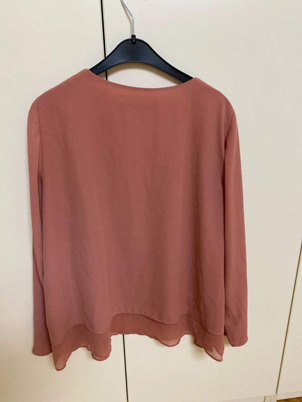 Bluse von Zara Mit Trompetenärmeln, wie neu Größe 38 Farbe Koralle