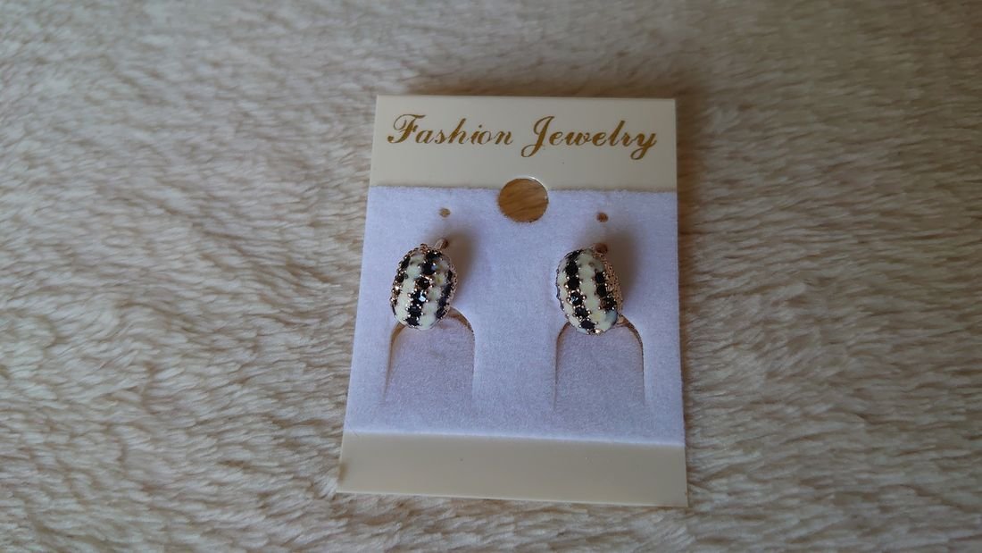 Ohrringe Ohrstecker Fashion Jewelry gold weiß schwarz