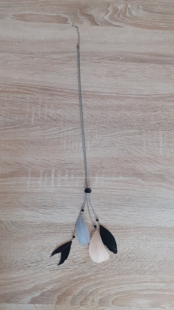 Kette mit Federn